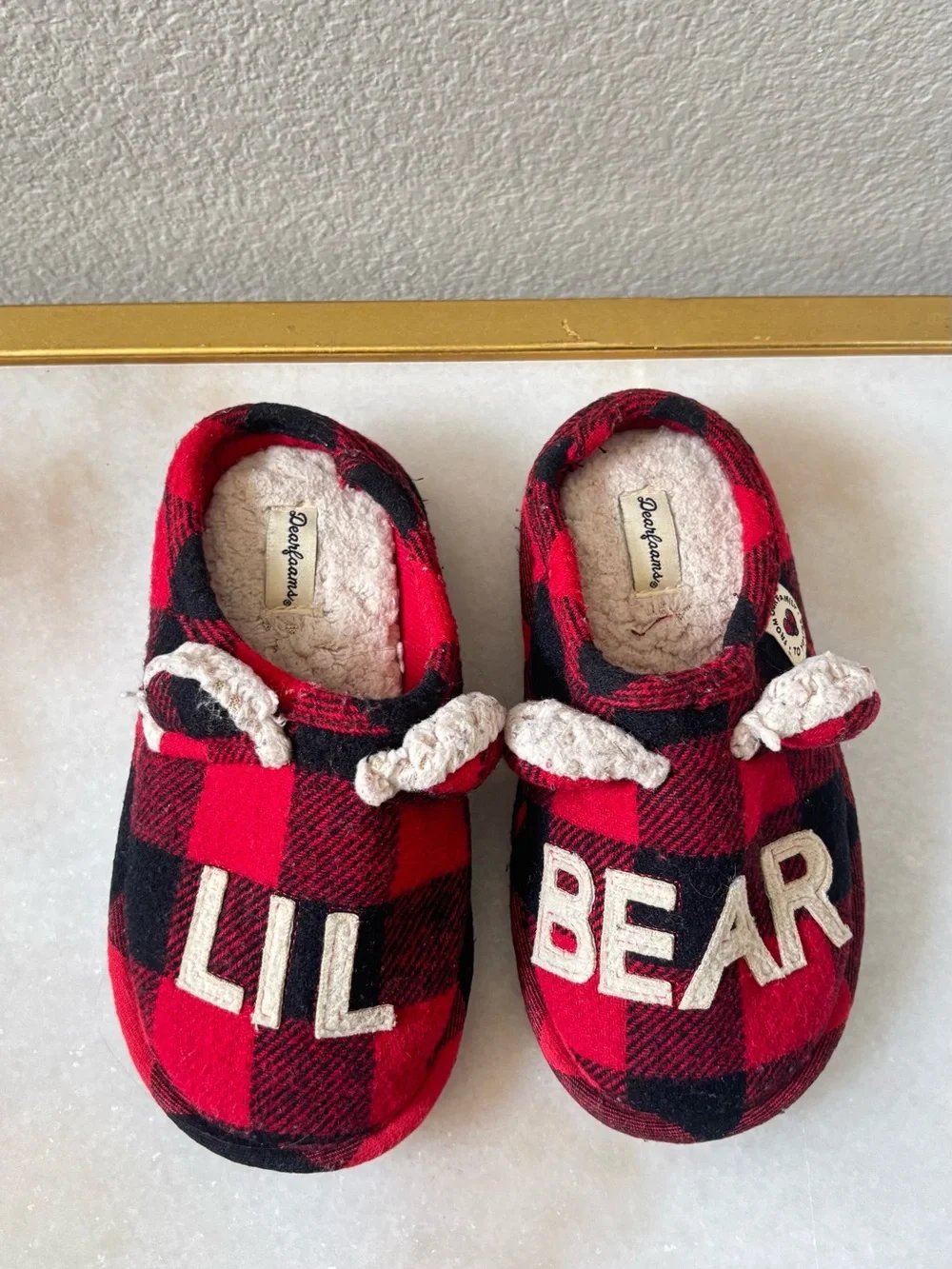 Dearfoams Red and Black Plaid 'LIL BEAR' Kids Slip-On Slippers